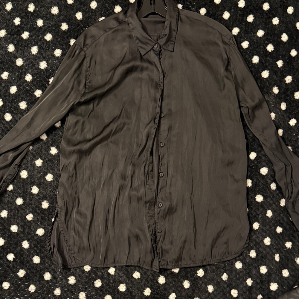 PRE-LOVED | Women’s Black Silk Button-Up Shirt